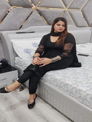 Call Girl in Sindhi Camp